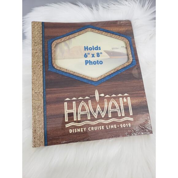 NEW Hawaii Disney Cruise Line 2012 Photo Album Vacation Beach Family Gift - Picture 1 of 6